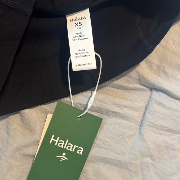 HALARA UltraSculpt Black Leggings **make an offer** 🖤 - Picture 4 of 8